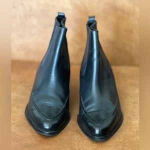 Kenneth Cole booties 7.5